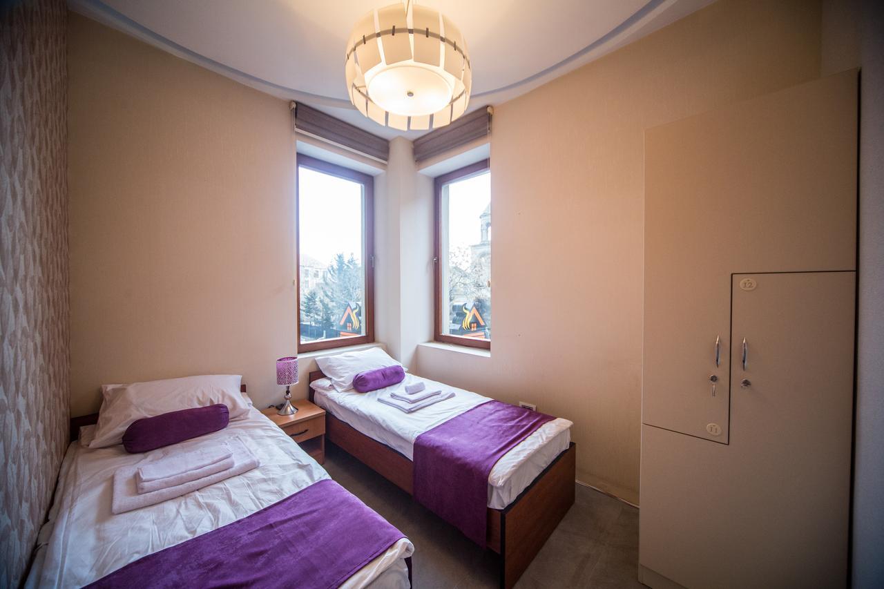 Hostel Inn Hotel&Hostel バクー エクステリア 写真