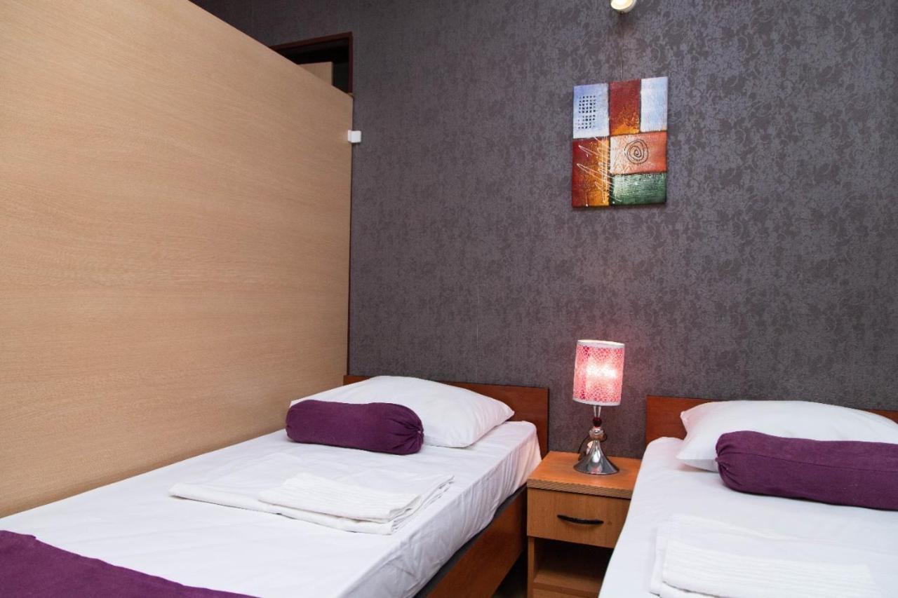 Hostel Inn Hotel&Hostel バクー エクステリア 写真