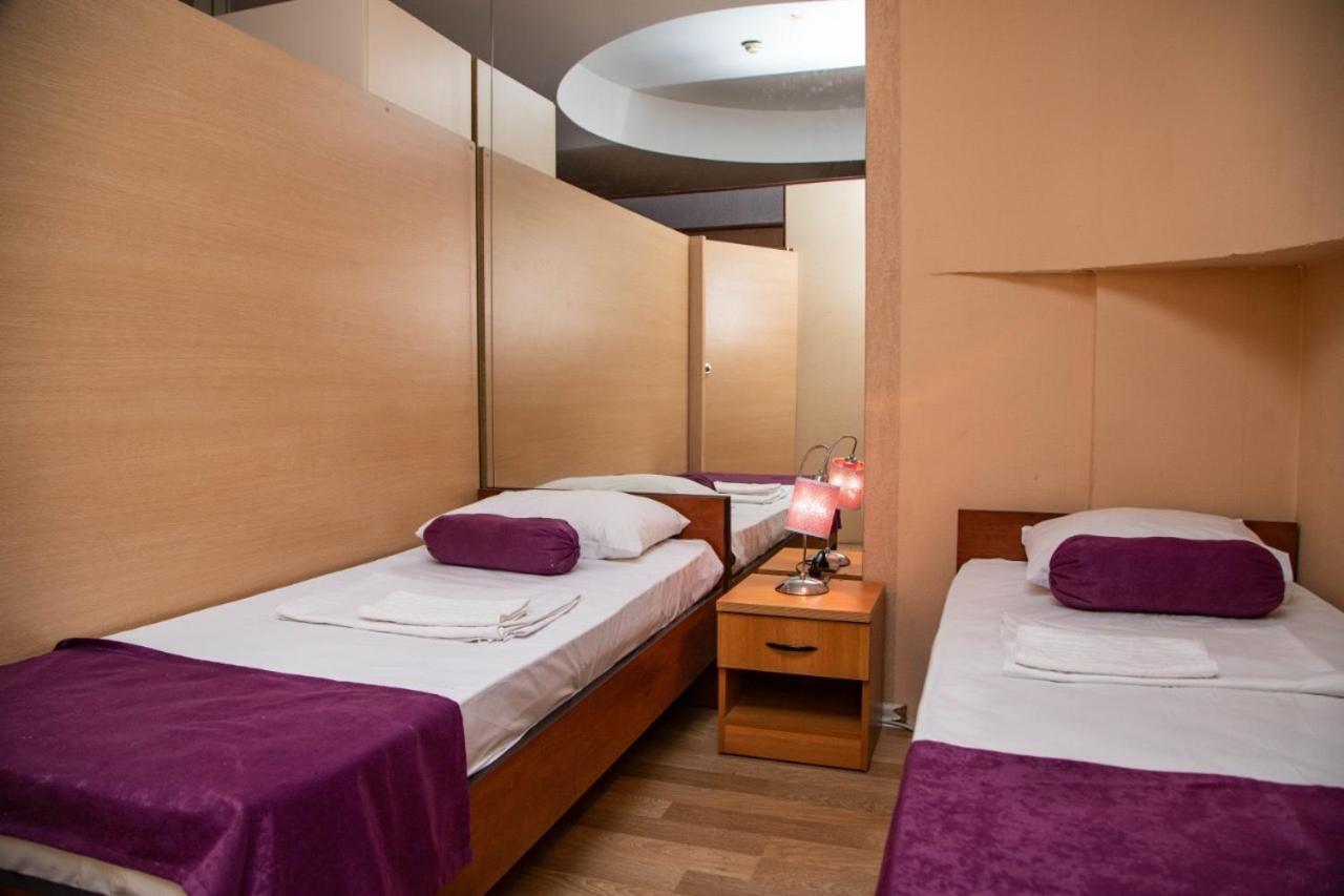 Hostel Inn Hotel&Hostel バクー エクステリア 写真