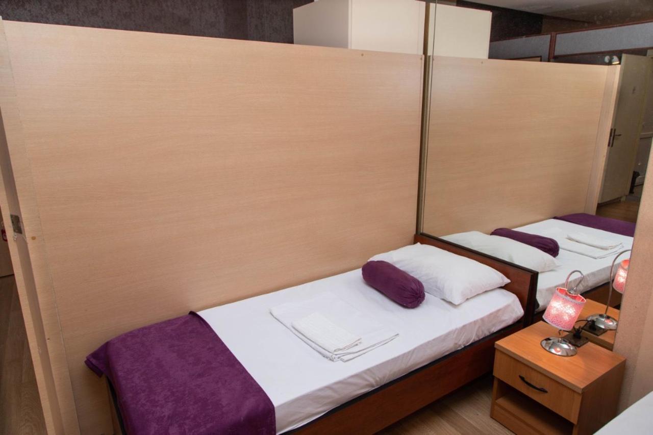 Hostel Inn Hotel&Hostel バクー エクステリア 写真